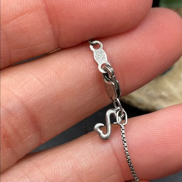 Jane Seymour carved amber pendant necklace 925 A35 - Picture 5 of 6